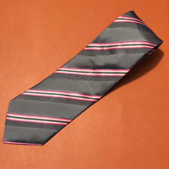Boss tie - Picture 1 of 10